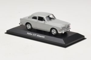 Volvo 121 Amazon Grå Maxichamps 1:43 940171000 Metall — bild 3 av 5