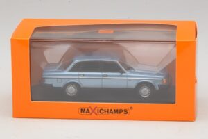 Volvo 240 GL Blue Metallic Maxichamps 1:43 940171400 Metall — bild 5 av 5