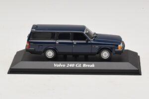 Volvo 240 GL Kombi Mörkblå Maxichamps 1:43 940171412 Metall