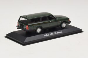 Volvo 240 GL Kombi Mörkgrön Maxichamps 1:43 940171411 Metall — bild 2 av 5